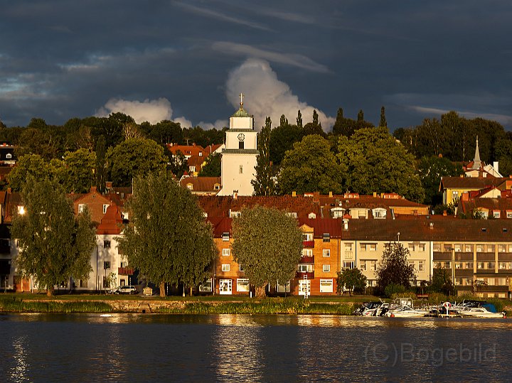 Stad från sjön5.jpg